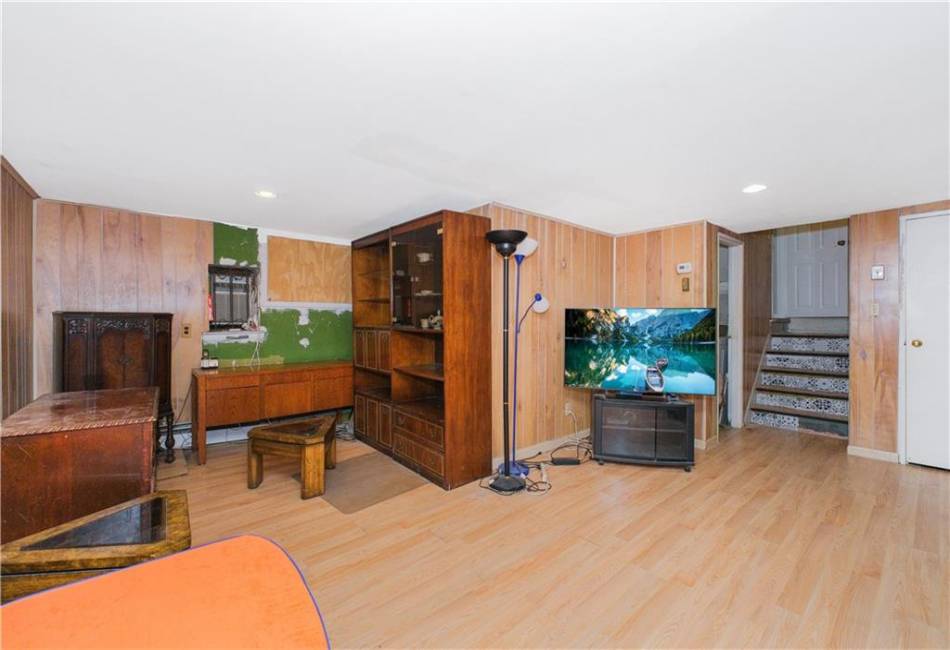 10524 Flatlands 6th Street, Brooklyn, New York 11236, 4 Bedrooms Bedrooms, ,4 BathroomsBathrooms,Residential,For Sale,Flatlands 6th,492741