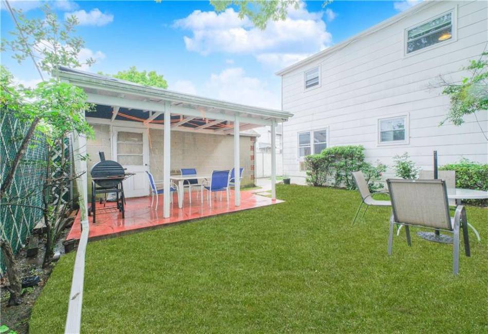 10524 Flatlands 6th Street, Brooklyn, New York 11236, 4 Bedrooms Bedrooms, ,4 BathroomsBathrooms,Residential,For Sale,Flatlands 6th,492741