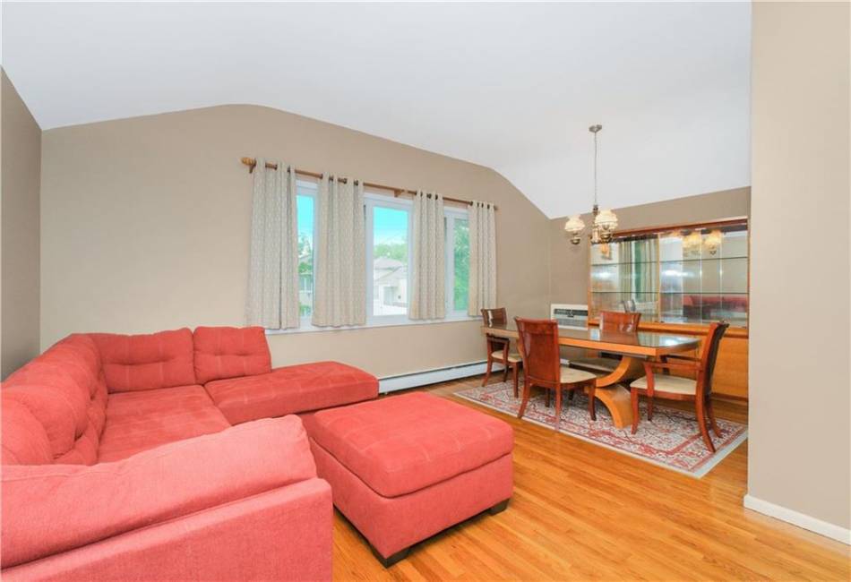 10524 Flatlands 6th Street, Brooklyn, New York 11236, 4 Bedrooms Bedrooms, ,4 BathroomsBathrooms,Residential,For Sale,Flatlands 6th,492741