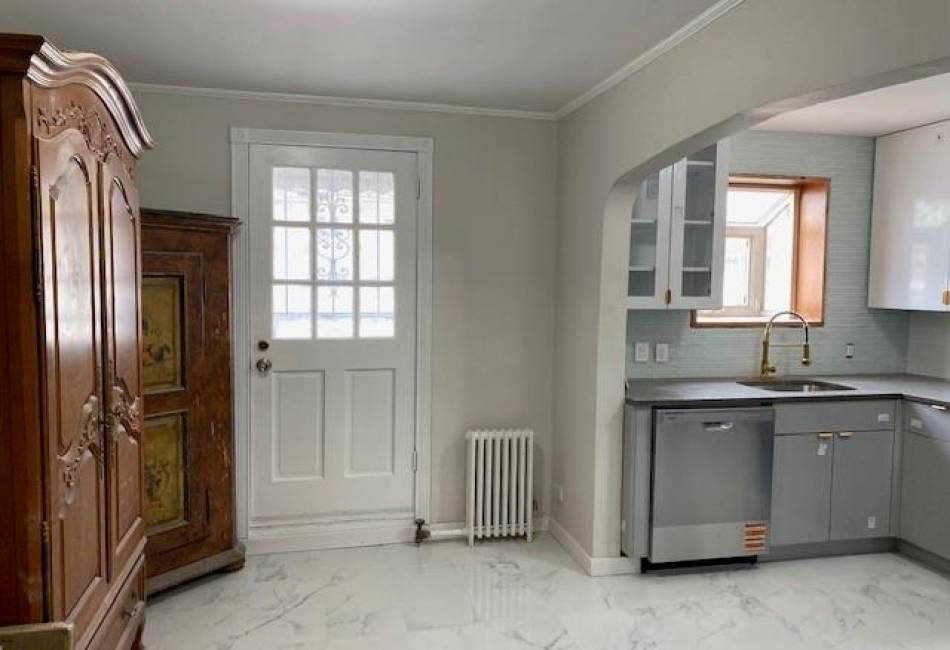 298 Bay 14th Street, Brooklyn, New York 11214, 2 Bedrooms Bedrooms, ,2 BathroomsBathrooms,Residential,For Sale,Bay 14th,489104