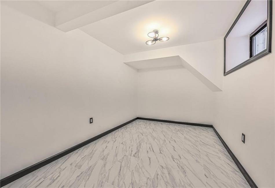 1155 Shore Parkway, Brooklyn, New York 11214, 2 Bedrooms Bedrooms, ,2 BathroomsBathrooms,Residential,For Sale,Shore,492723