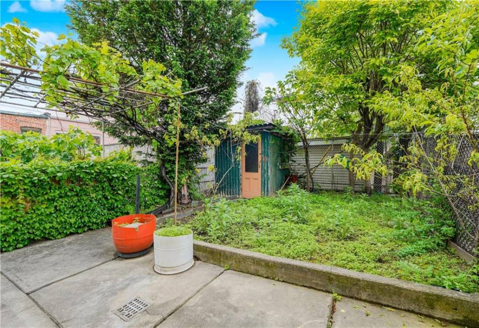 1113 68th Street, Brooklyn, New York 11219, 6 Bedrooms Bedrooms, ,4 BathroomsBathrooms,Residential,For Sale,68th,492746