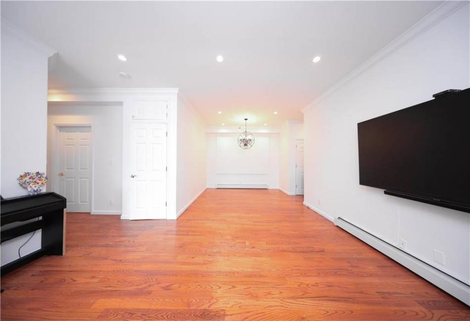 526 Avenue Z, Brooklyn, New York 11223, 2 Bedrooms Bedrooms, ,2 BathroomsBathrooms,Residential,For Sale,Avenue Z,492750