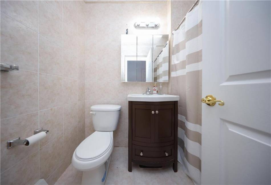 526 Avenue Z, Brooklyn, New York 11223, 2 Bedrooms Bedrooms, ,2 BathroomsBathrooms,Residential,For Sale,Avenue Z,492750