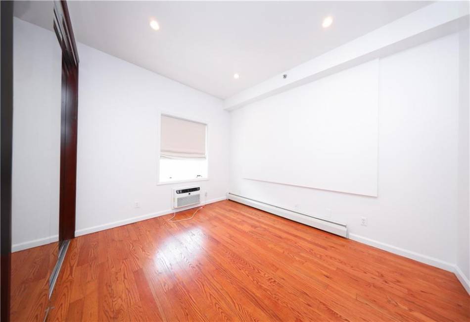 526 Avenue Z, Brooklyn, New York 11223, 2 Bedrooms Bedrooms, ,2 BathroomsBathrooms,Residential,For Sale,Avenue Z,492750