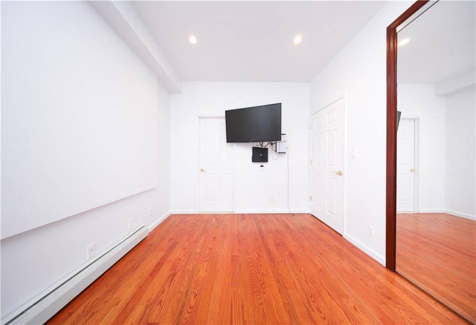 526 Avenue Z, Brooklyn, New York 11223, 2 Bedrooms Bedrooms, ,2 BathroomsBathrooms,Residential,For Sale,Avenue Z,492750