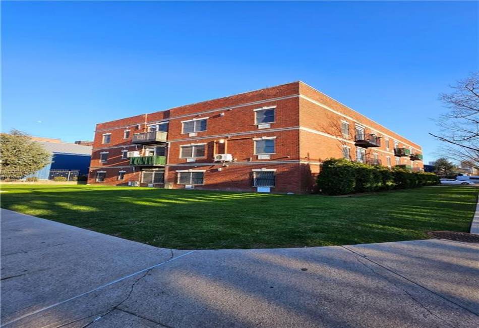 526 Avenue Z, Brooklyn, New York 11223, 2 Bedrooms Bedrooms, ,2 BathroomsBathrooms,Residential,For Sale,Avenue Z,492750