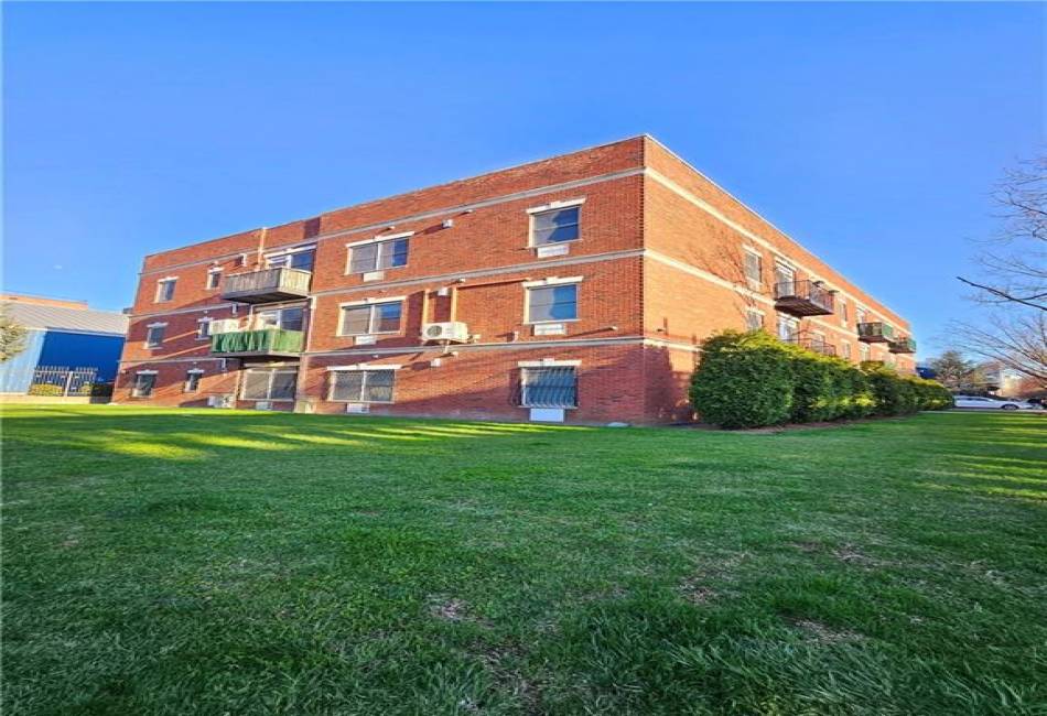 526 Avenue Z, Brooklyn, New York 11223, 2 Bedrooms Bedrooms, ,2 BathroomsBathrooms,Residential,For Sale,Avenue Z,492750