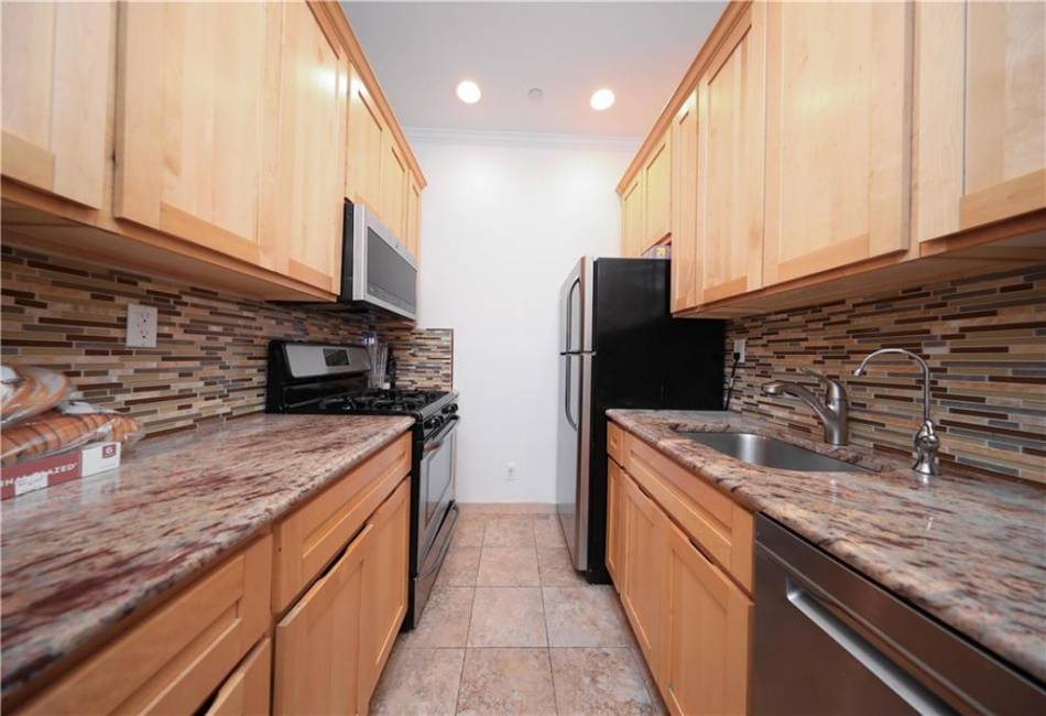526 Avenue Z, Brooklyn, New York 11223, 2 Bedrooms Bedrooms, ,2 BathroomsBathrooms,Residential,For Sale,Avenue Z,492750