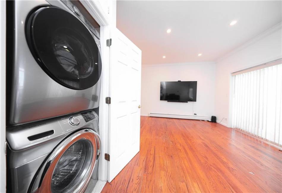 526 Avenue Z, Brooklyn, New York 11223, 2 Bedrooms Bedrooms, ,2 BathroomsBathrooms,Residential,For Sale,Avenue Z,492750