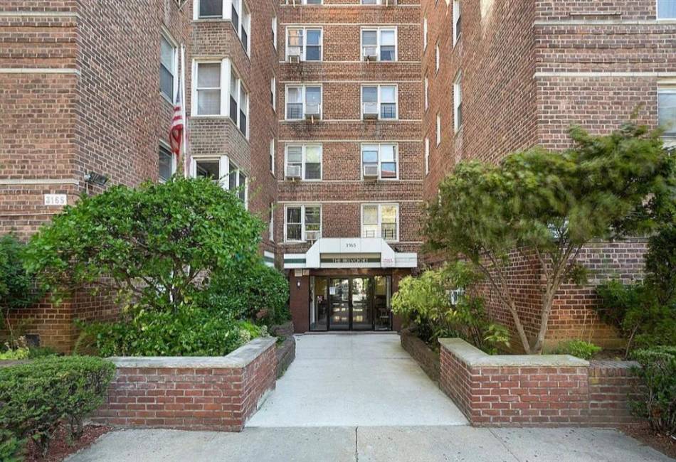 3165 Nostrand Avenue, Brooklyn, New York 11229, 1 Bedroom Bedrooms, ,1 BathroomBathrooms,Residential,For Sale,Nostrand,492753