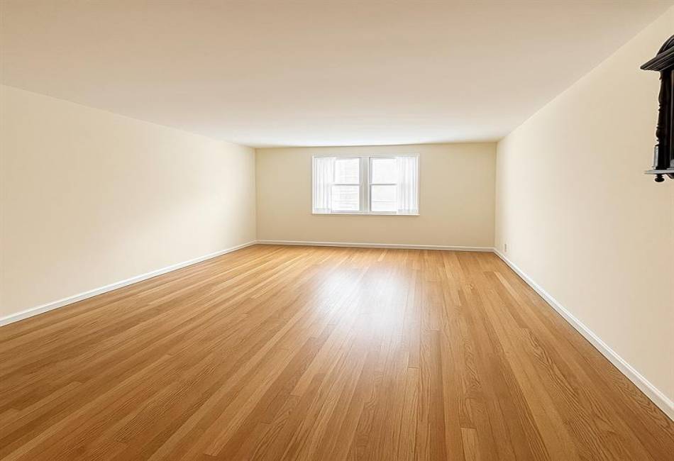 3165 Nostrand Avenue, Brooklyn, New York 11229, 1 Bedroom Bedrooms, ,1 BathroomBathrooms,Residential,For Sale,Nostrand,492753