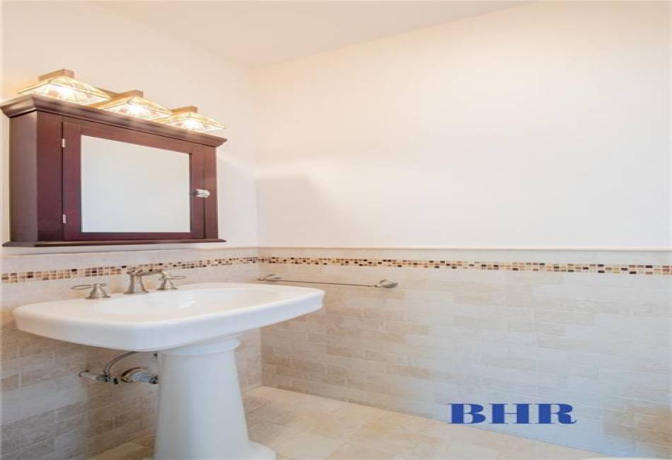 120 Norfolk Street, Brooklyn, New York 11235, 2 Bedrooms Bedrooms, ,2 BathroomsBathrooms,Residential,For Sale,Norfolk,492656