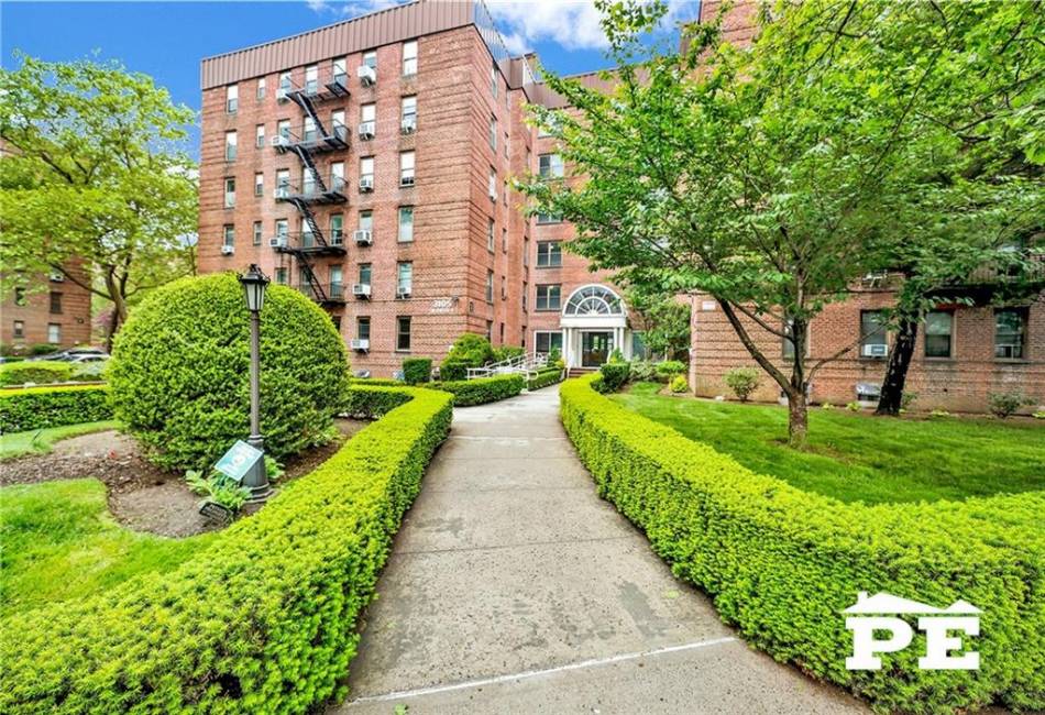 3105 Avenue V, Brooklyn, New York 11229, 1 Bedroom Bedrooms, ,1 BathroomBathrooms,Residential,For Sale,Avenue V,492757