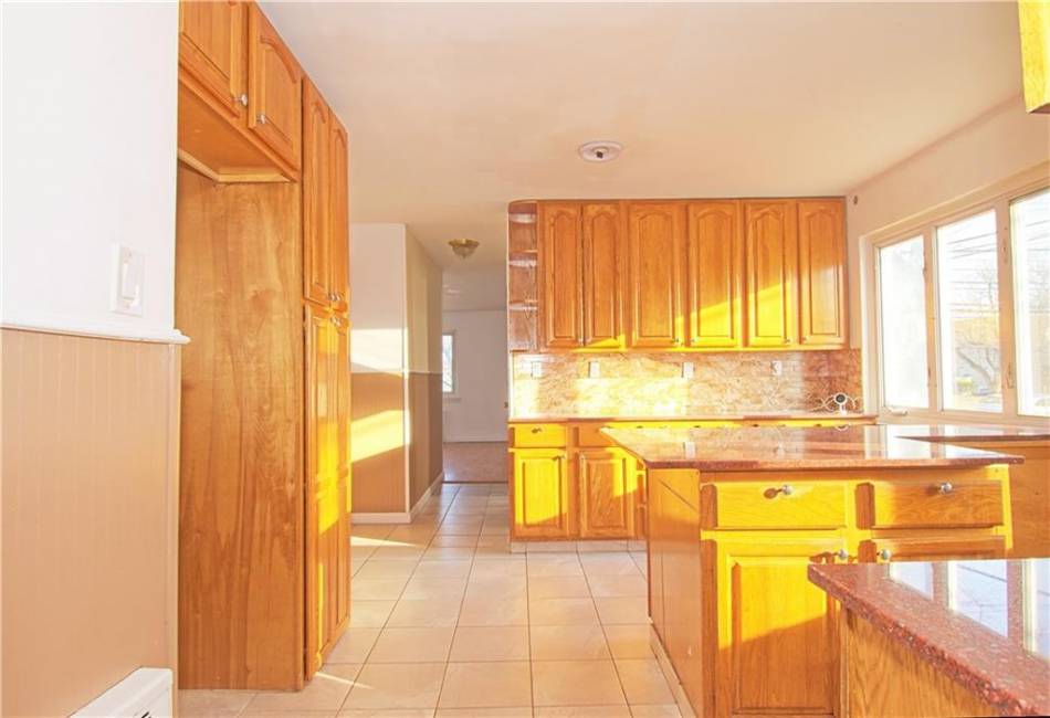 2309 Hylan Boulevard, Staten Island, New York 10306, 6 Bedrooms Bedrooms, ,3 BathroomsBathrooms,Residential,For Sale,Hylan,492763
