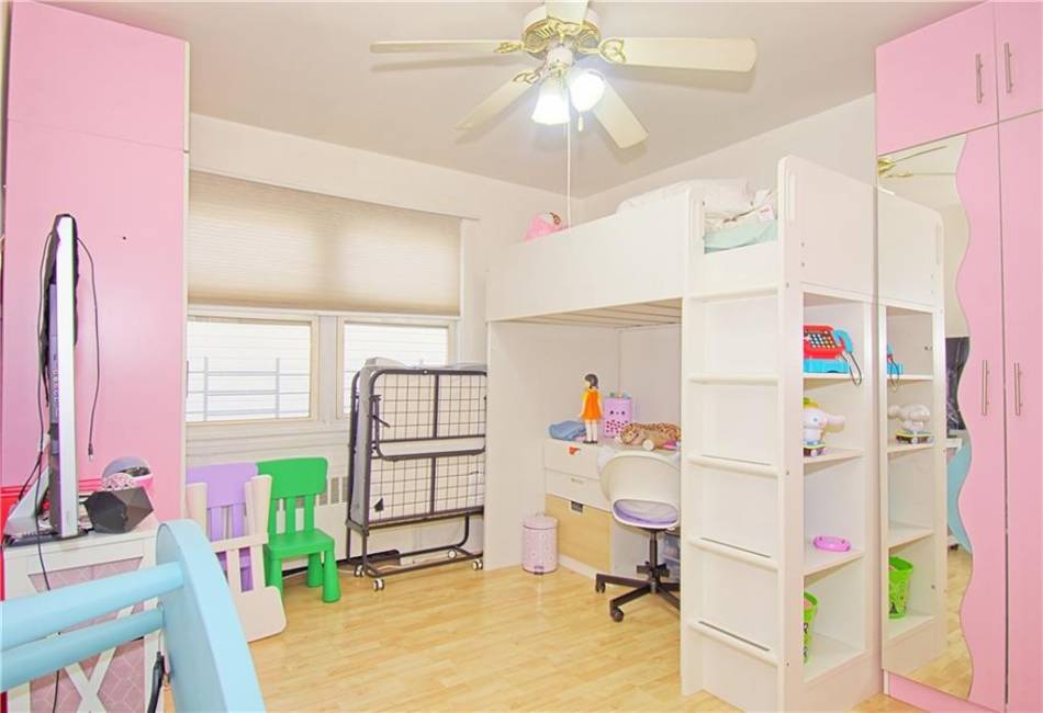 2309 Hylan Boulevard, Staten Island, New York 10306, 6 Bedrooms Bedrooms, ,3 BathroomsBathrooms,Residential,For Sale,Hylan,492763