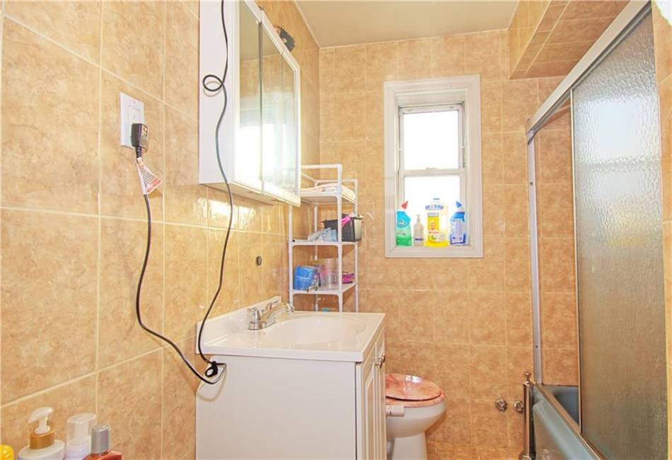 2309 Hylan Boulevard, Staten Island, New York 10306, 6 Bedrooms Bedrooms, ,3 BathroomsBathrooms,Residential,For Sale,Hylan,492763