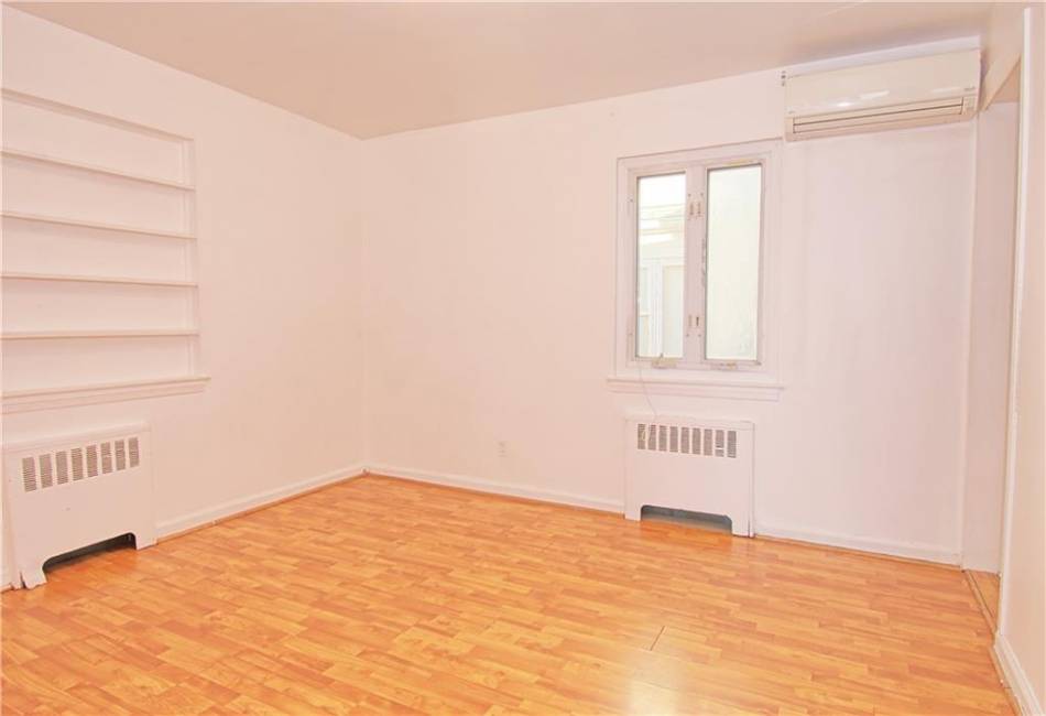2309 Hylan Boulevard, Staten Island, New York 10306, 6 Bedrooms Bedrooms, ,3 BathroomsBathrooms,Residential,For Sale,Hylan,492763