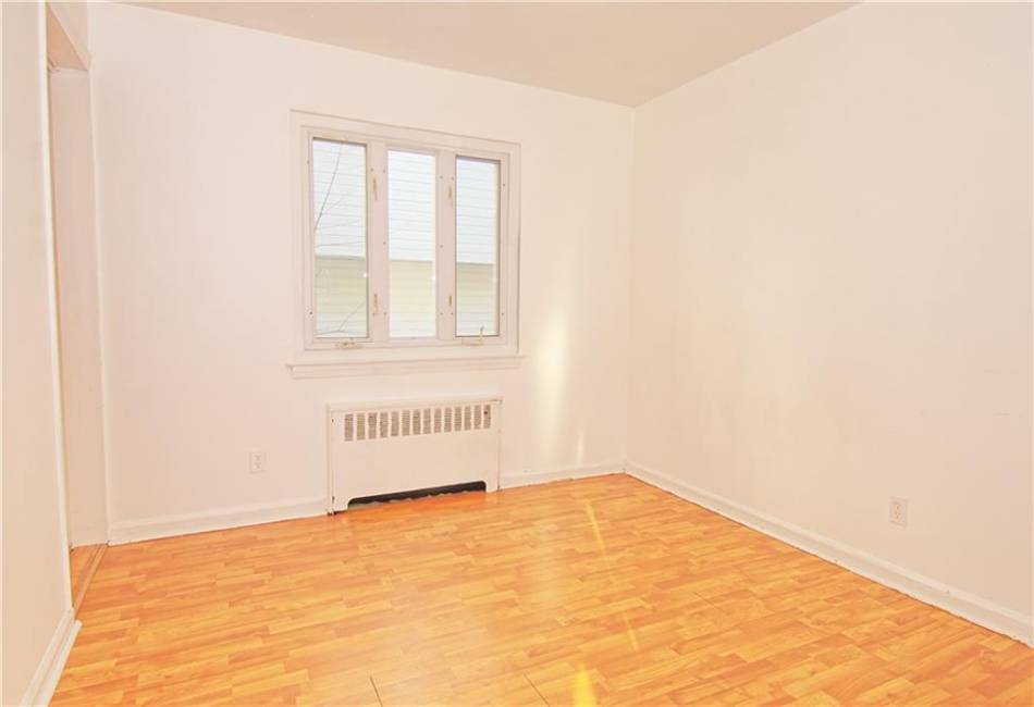 2309 Hylan Boulevard, Staten Island, New York 10306, 6 Bedrooms Bedrooms, ,3 BathroomsBathrooms,Residential,For Sale,Hylan,492763