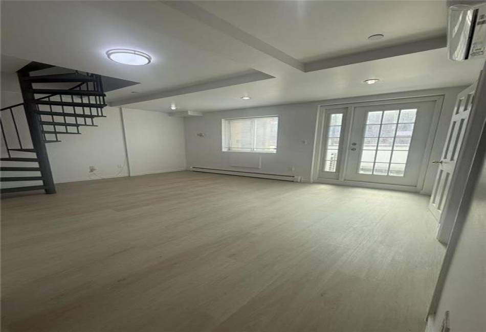 43-18 Robinson Street, Queens, New York 11355, 3 Bedrooms Bedrooms, ,2 BathroomsBathrooms,Residential,For Sale,Robinson,492764