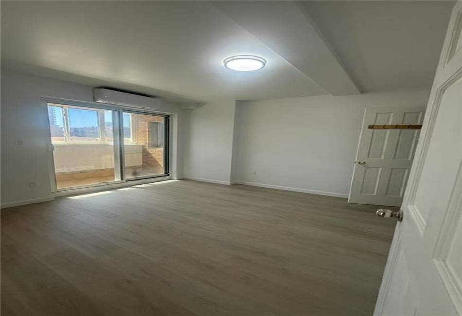 43-18 Robinson Street, Queens, New York 11355, 3 Bedrooms Bedrooms, ,2 BathroomsBathrooms,Residential,For Sale,Robinson,492764