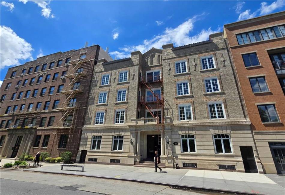 145 Prospect Park, Brooklyn, New York 11215, ,1 BathroomBathrooms,Residential,For Sale,Prospect,492765