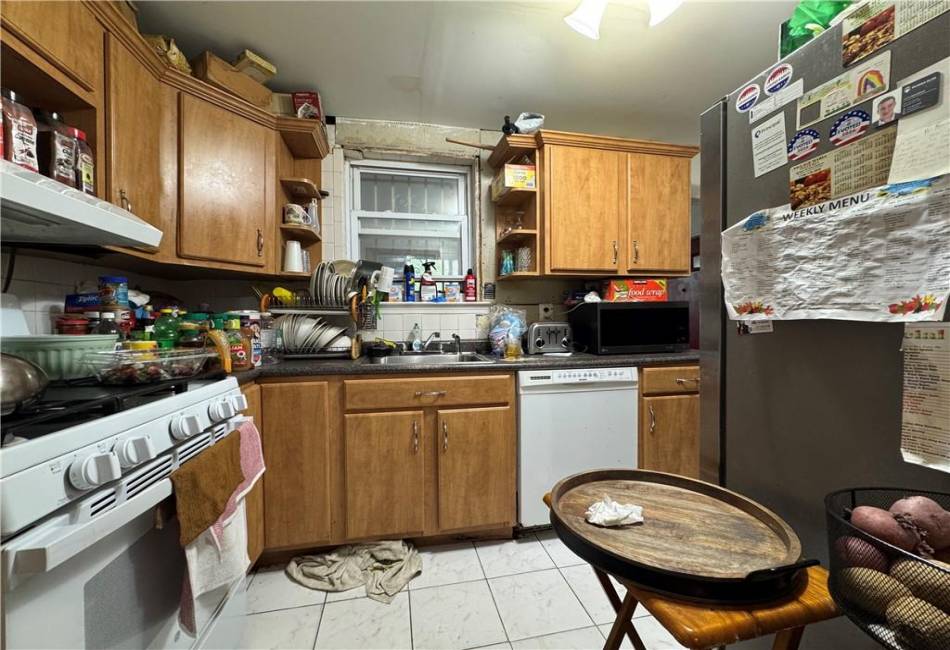 242 Vanderbilt Avenue, Staten Island, New York 10304, 2 Bedrooms Bedrooms, ,2 BathroomsBathrooms,Residential,For Sale,Vanderbilt,492766