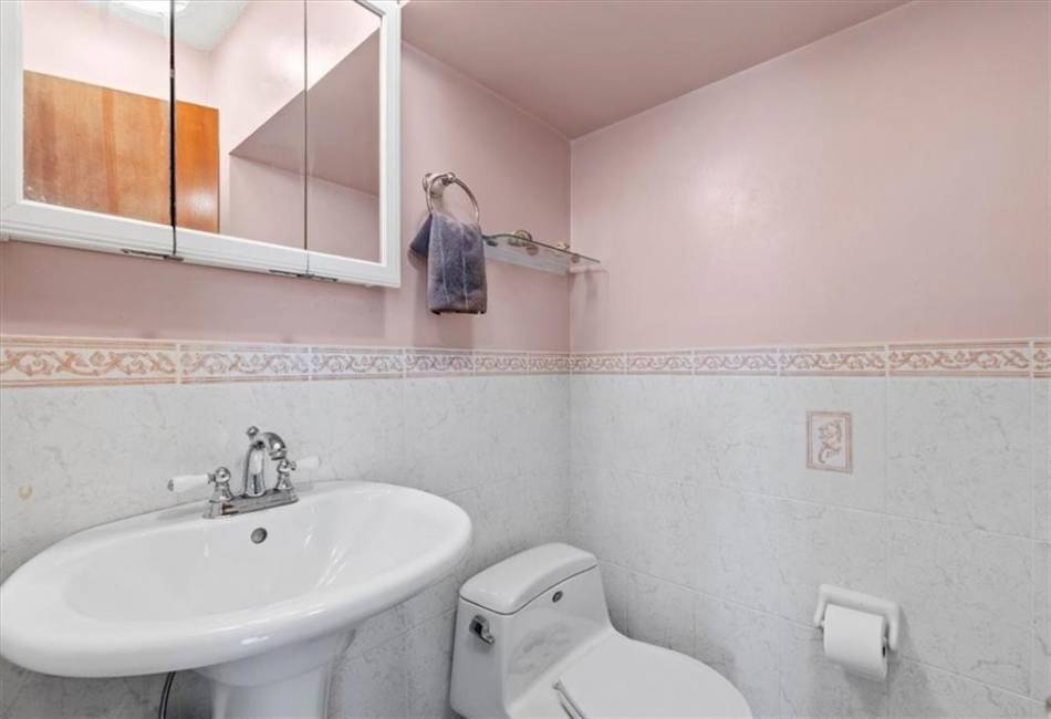 190 Prall Avenue, Staten Island, New York 10312, 2 Bedrooms Bedrooms, ,2 BathroomsBathrooms,Residential,For Sale,Prall,492771