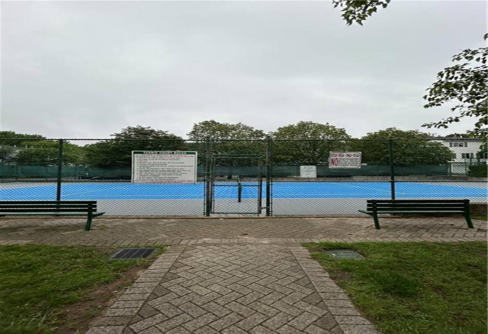 71 Emily Lane, Staten Island, New York 10312, 1 Bedroom Bedrooms, ,3 BathroomsBathrooms,Residential,For Sale,Emily,492774