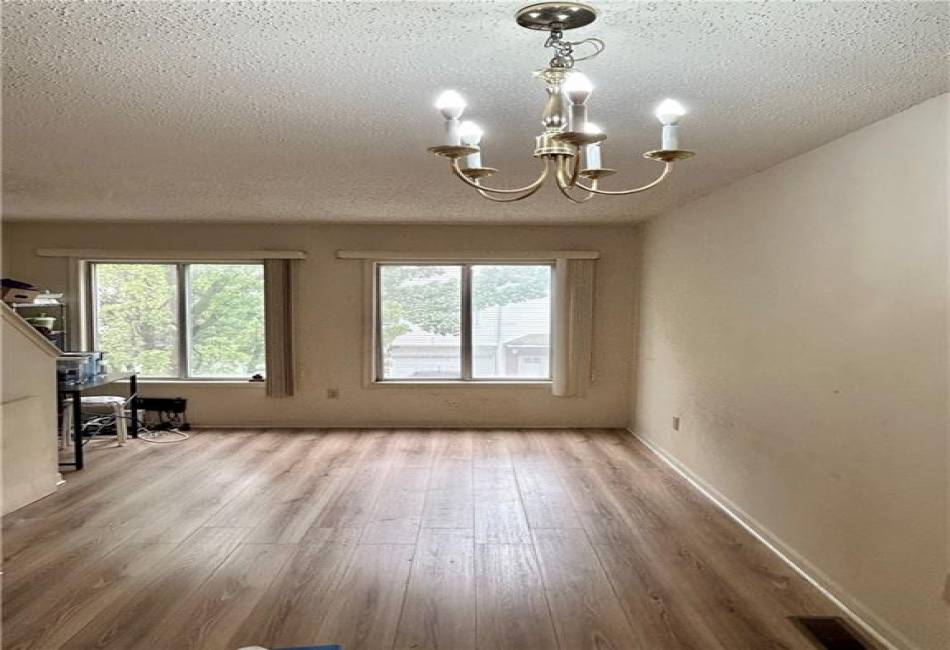 71 Emily Lane, Staten Island, New York 10312, 1 Bedroom Bedrooms, ,3 BathroomsBathrooms,Residential,For Sale,Emily,492774