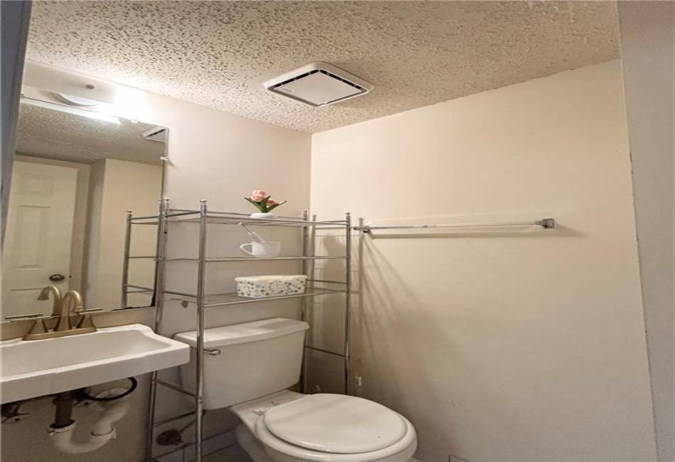 71 Emily Lane, Staten Island, New York 10312, 1 Bedroom Bedrooms, ,3 BathroomsBathrooms,Residential,For Sale,Emily,492774