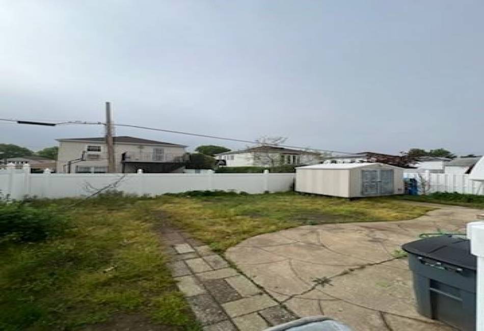 10567 Flatlands 7th Street, Brooklyn, New York 11236, 5 Bedrooms Bedrooms, ,3 BathroomsBathrooms,Residential,For Sale,Flatlands 7th,492778