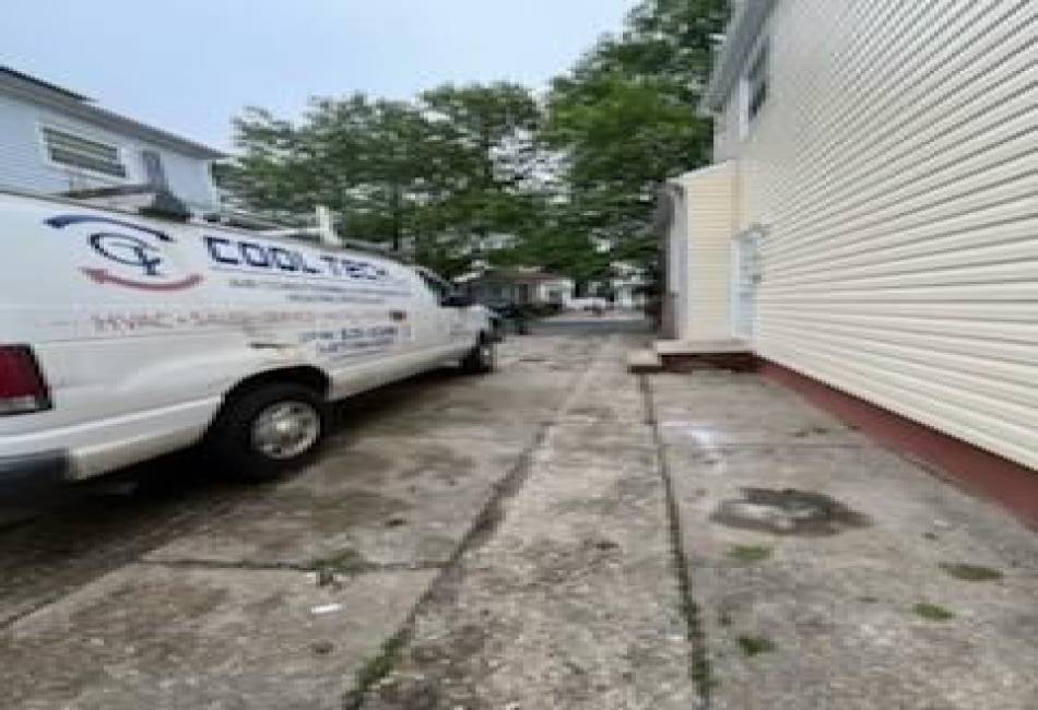 10567 Flatlands 7th Street, Brooklyn, New York 11236, 5 Bedrooms Bedrooms, ,3 BathroomsBathrooms,Residential,For Sale,Flatlands 7th,492778
