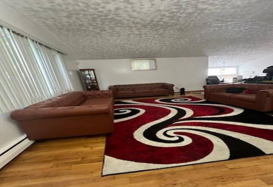 10567 Flatlands 7th Street, Brooklyn, New York 11236, 5 Bedrooms Bedrooms, ,3 BathroomsBathrooms,Residential,For Sale,Flatlands 7th,492778