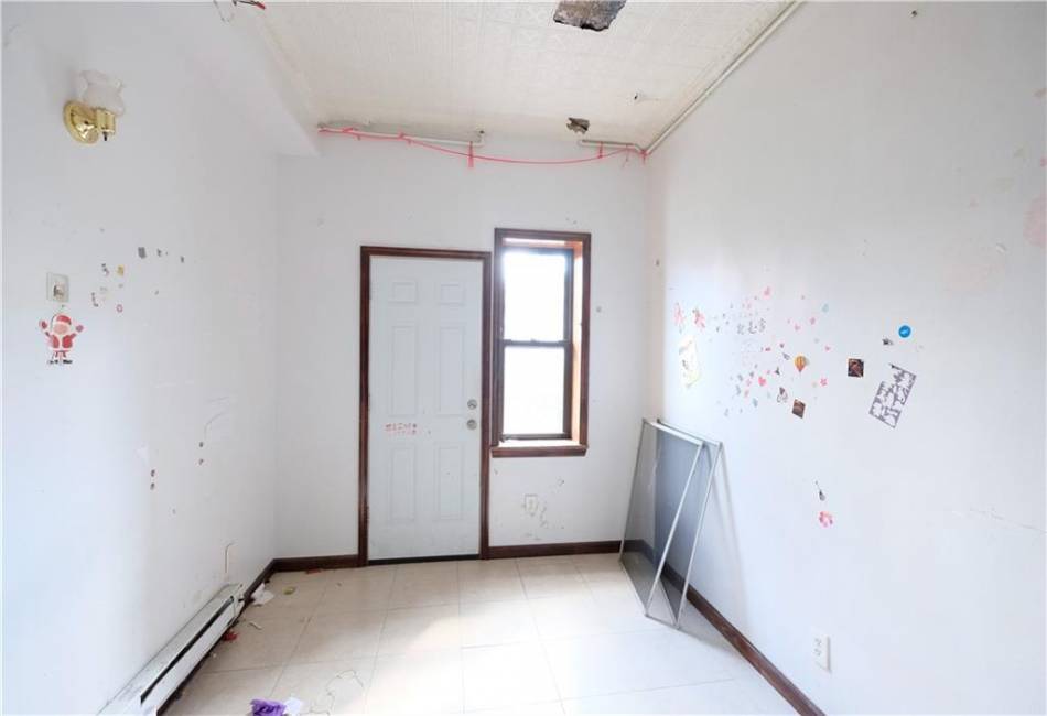 642 56th Street, Brooklyn, New York 11220, 10 Bedrooms Bedrooms, ,5 BathroomsBathrooms,Residential,For Sale,56th,492782