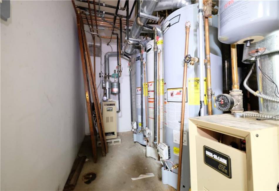 642 56th Street, Brooklyn, New York 11220, 10 Bedrooms Bedrooms, ,5 BathroomsBathrooms,Residential,For Sale,56th,492782