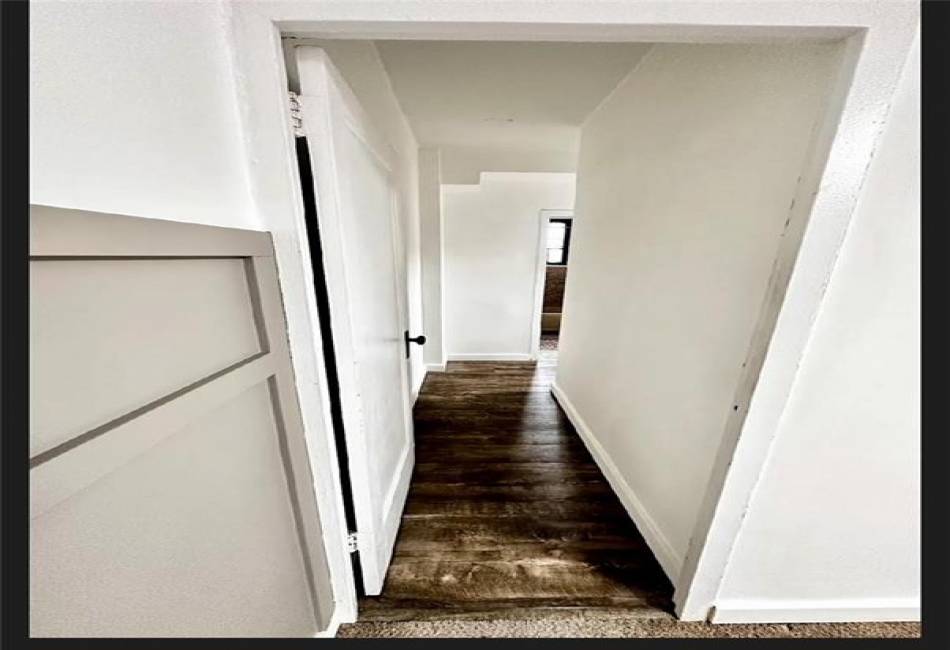 89 Metropolitan Oval, Bronx, New York 10462, 1 Bedroom Bedrooms, ,1 BathroomBathrooms,Rental,For Sale,Metropolitan Oval,492784