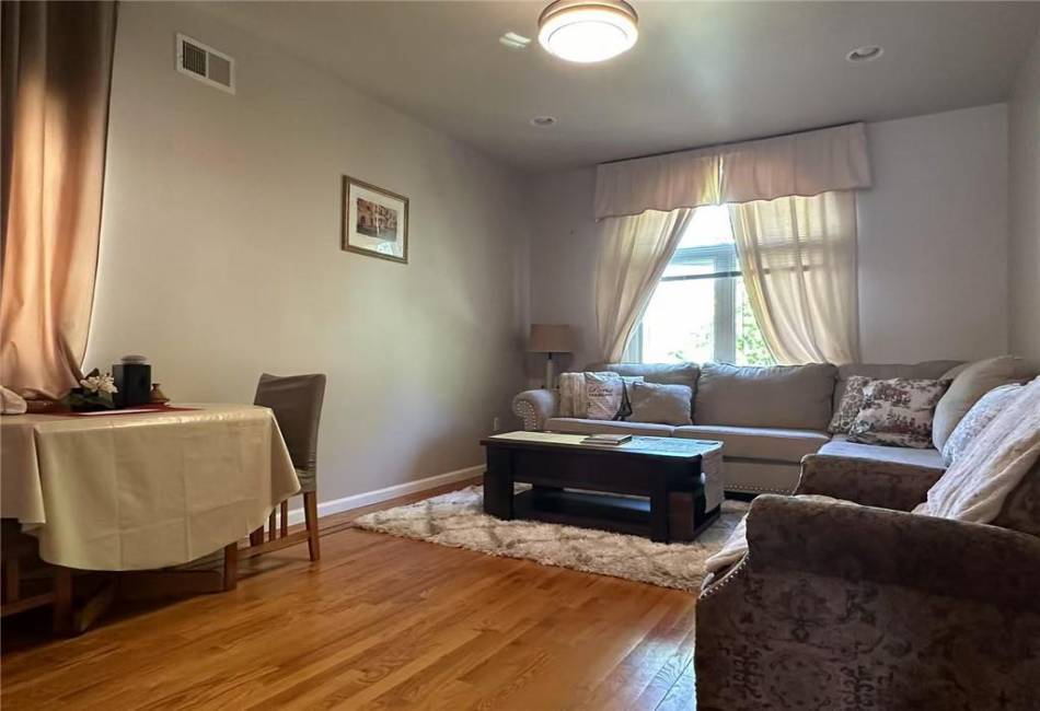 357 Cromwell Avenue, Staten Island, New York 10305, 3 Bedrooms Bedrooms, ,3 BathroomsBathrooms,Residential,For Sale,Cromwell,492789