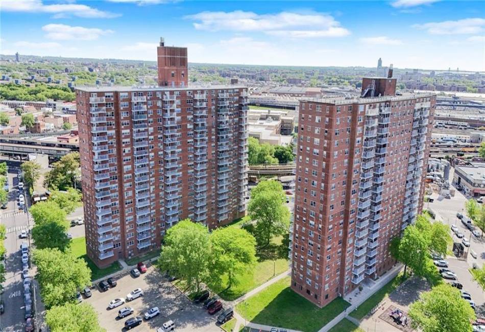 2483 16th Street, Brooklyn, New York 11214, 2 Bedrooms Bedrooms, ,1 BathroomBathrooms,Residential,For Sale,16th,492785
