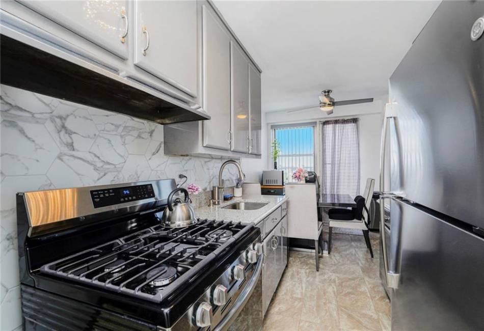 2483 16th Street, Brooklyn, New York 11214, 2 Bedrooms Bedrooms, ,1 BathroomBathrooms,Residential,For Sale,16th,492785