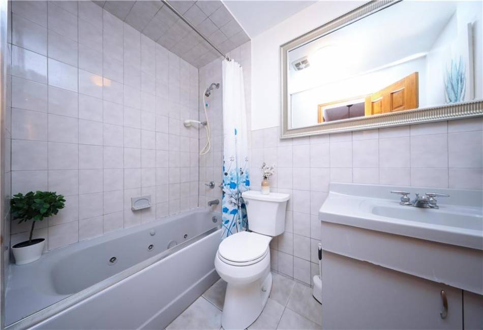 97 Debbie Street, Staten Island, New York 10314, 2 Bedrooms Bedrooms, ,2 BathroomsBathrooms,Residential,For Sale,Debbie,492793