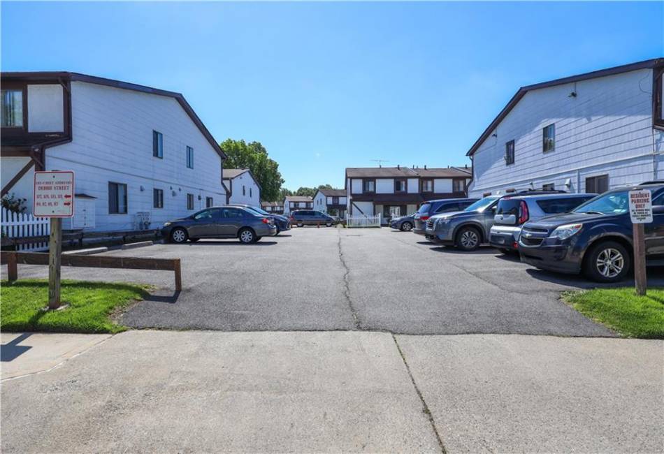 97 Debbie Street, Staten Island, New York 10314, 2 Bedrooms Bedrooms, ,2 BathroomsBathrooms,Residential,For Sale,Debbie,492793