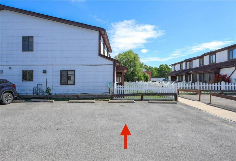 97 Debbie Street, Staten Island, New York 10314, 2 Bedrooms Bedrooms, ,2 BathroomsBathrooms,Residential,For Sale,Debbie,492793
