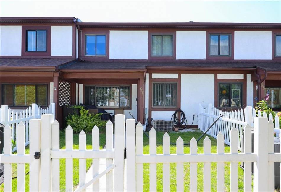 97 Debbie Street, Staten Island, New York 10314, 2 Bedrooms Bedrooms, ,2 BathroomsBathrooms,Residential,For Sale,Debbie,492793
