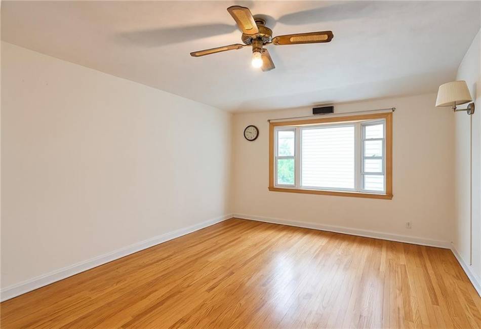 1054 Rensselaer Avenue, Staten Island, New York 10309, 3 Bedrooms Bedrooms, ,3 BathroomsBathrooms,Residential,For Sale,Rensselaer,492795