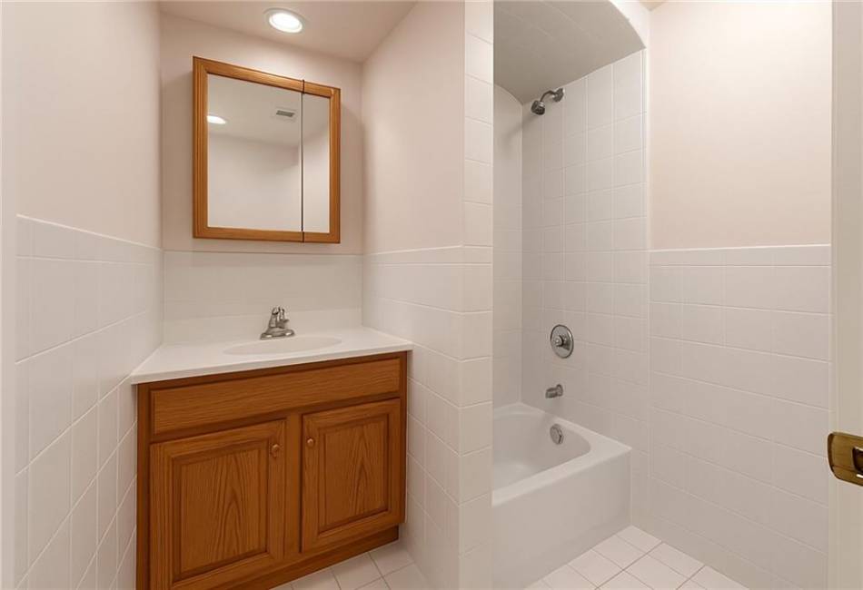 1054 Rensselaer Avenue, Staten Island, New York 10309, 3 Bedrooms Bedrooms, ,3 BathroomsBathrooms,Residential,For Sale,Rensselaer,492795