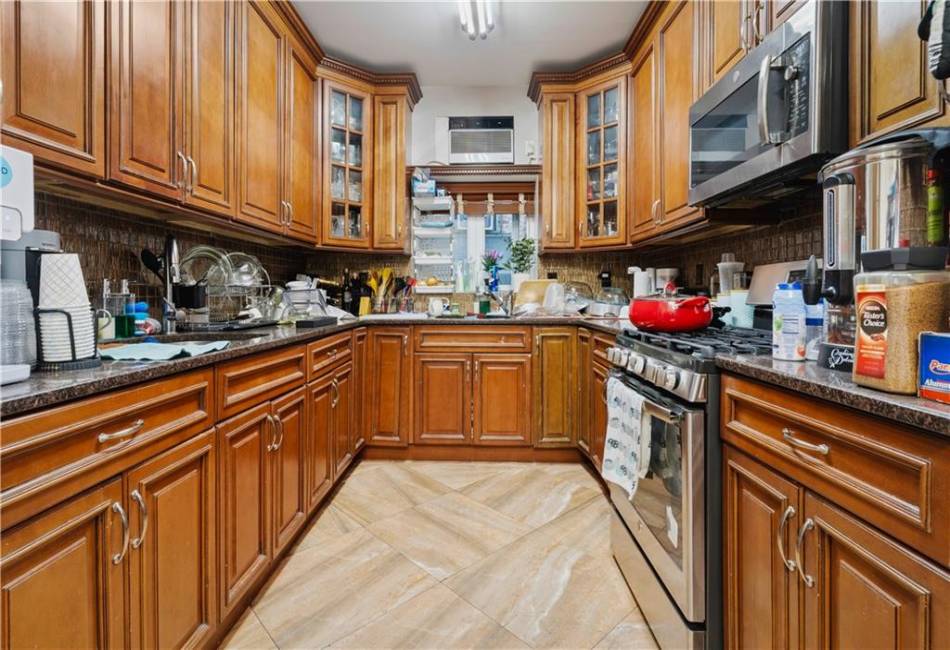 1342 10th Street, Brooklyn, New York 11230, 6 Bedrooms Bedrooms, ,Residential,For Sale,10th,492797