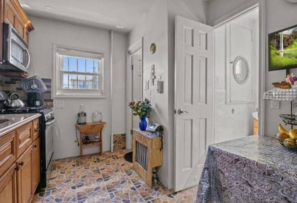 1505 54th Street, Brooklyn, New York 11234, 2 Bedrooms Bedrooms, ,3 BathroomsBathrooms,Residential,For Sale,54th,492804
