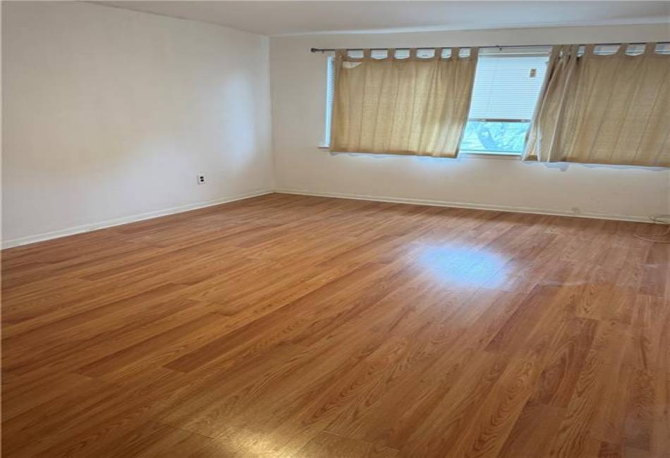 284 Steuben Street, Staten Island, New York 10304, 3 Bedrooms Bedrooms, ,3 BathroomsBathrooms,Residential,For Sale,Steuben,492805