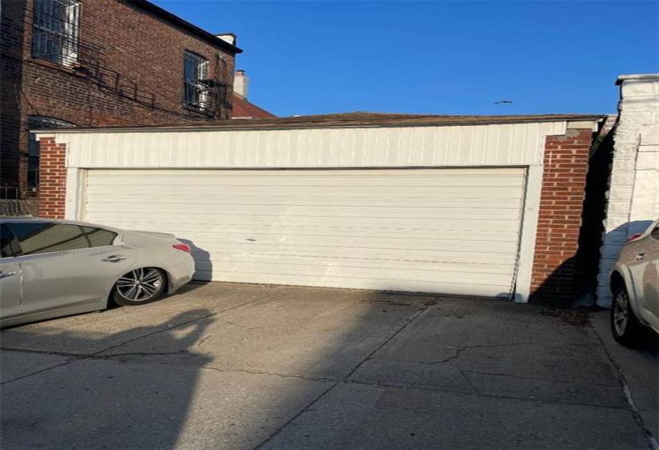 3523 Avenue I, Brooklyn, New York 11210, ,4 BathroomsBathrooms,Residential,For Sale,Avenue I,482201